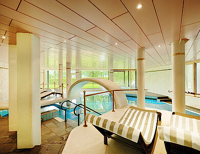 Indoor Pool im Hotel am Klopeiner See