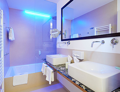 Unterkunft im 4* Hotel Amerika-Holzer